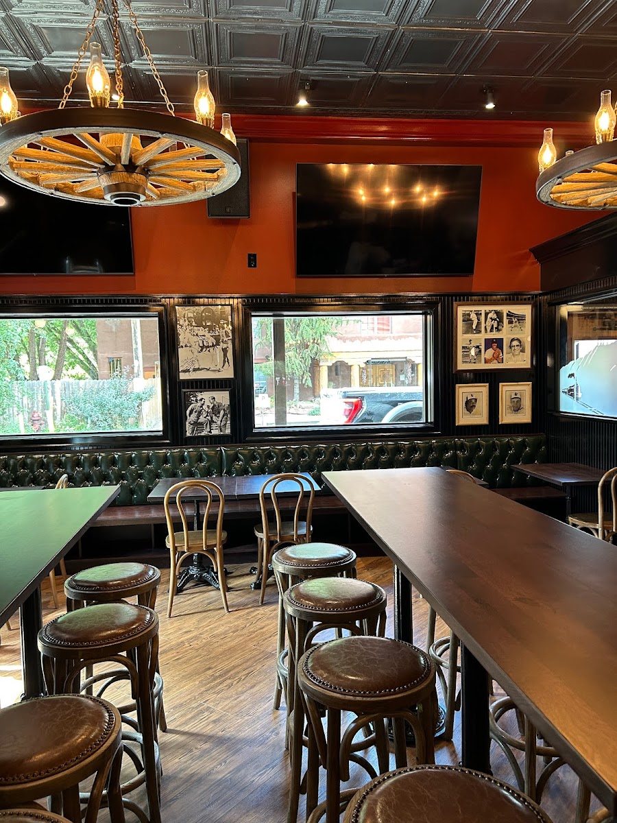 Minturn Saloon